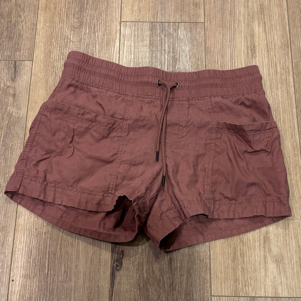 Athleta Women's Rust Cargo Shorts